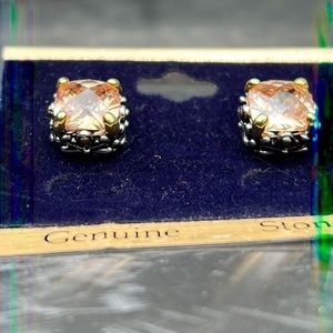 New gorgeous designer inspired Amber stone pierced earrings. Genuine stone.
